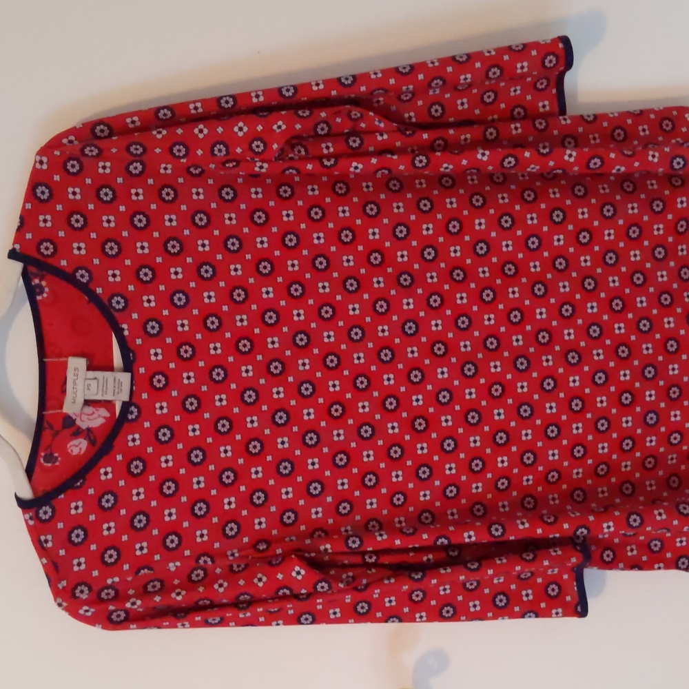 Reversible top